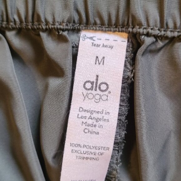 ALO YOGA IT GIRL CARGO JOGGER PANTS ELASTIC WAIST & ANKLE DARK CACTUS GREEN sz M - Picture 8 of 8